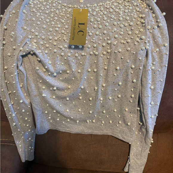 Gray Sweater with Pearl Embellishments nwt x-large - Picture 5 of 8